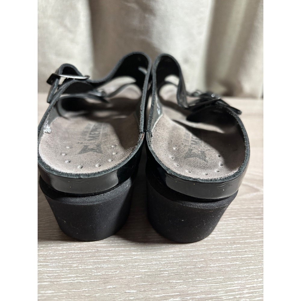 Mephisto Womens 6 Black Patent Leather Wedge Sandals Buckle Straps France Whimsy - Picture 4 of 11